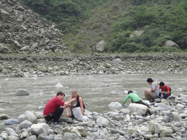 Sampling the Min River